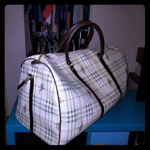 Burberrys overnight or carry on duffle bag